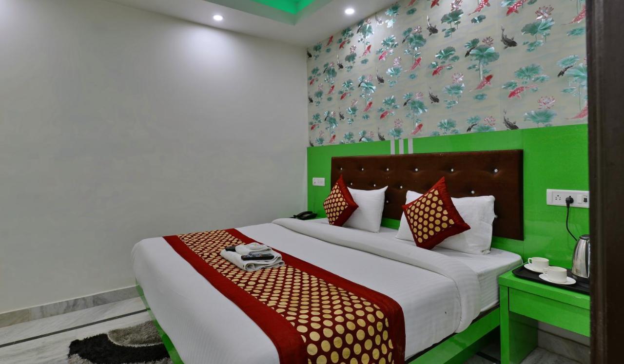Hotel Noida International - Couple Friendly Hotel In Noida Sector 11 New Delhi Extérieur photo